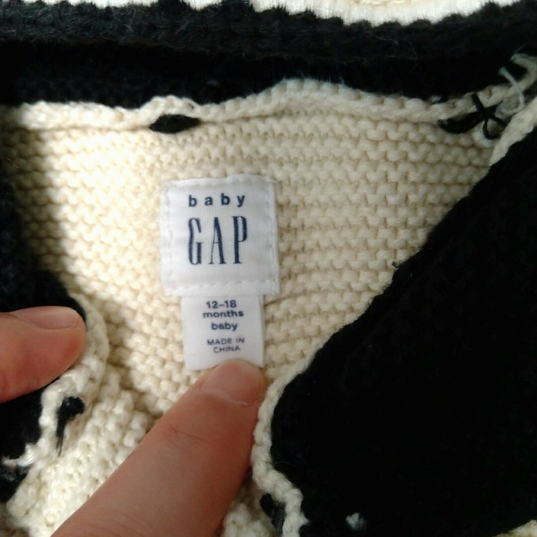 babyGAP(ベビーギャップ)のベビーギャップ　パーカー　12-18 キッズ/ベビー/マタニティのキッズ服男の子用(90cm~)(ジャケット/上着)の商品写真