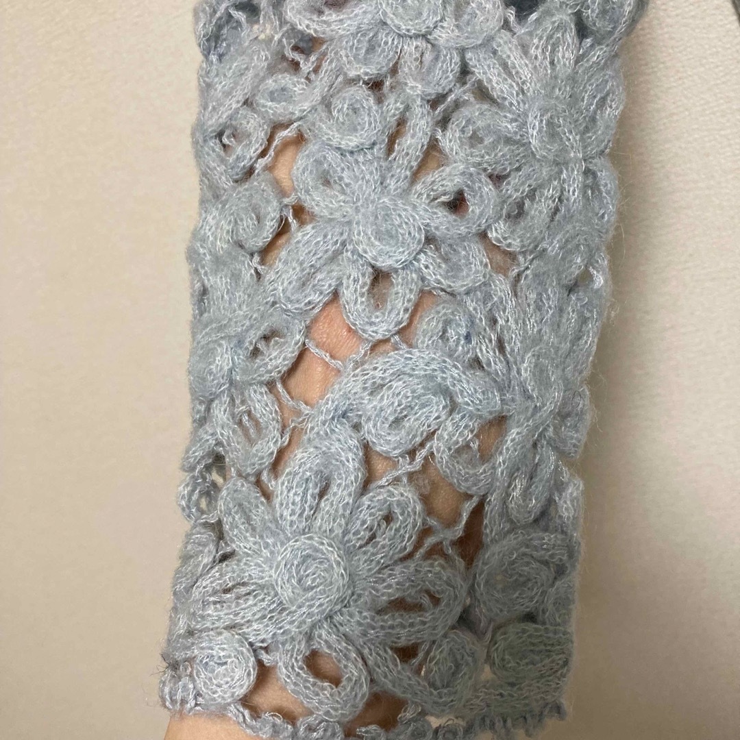Rirandture(リランドチュール)のリランドチュール　花柄　ブルー　透かし編みニット レディースのトップス(ニット/セーター)の商品写真