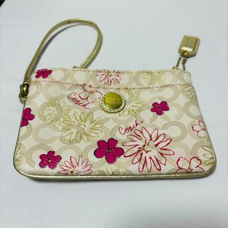 コーチ(COACH)のCOACH コーチ ホワイト 白 花柄 ポーチ レザー ブランド レディース(ハンドバッグ)