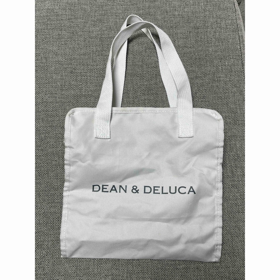 DEAN & DELUCA(ディーンアンドデルーカ)の未使用 DEAN&DELUCA ディーン&デルーカ トートバッグ 保冷バッグ レディースのバッグ(トートバッグ)の商品写真