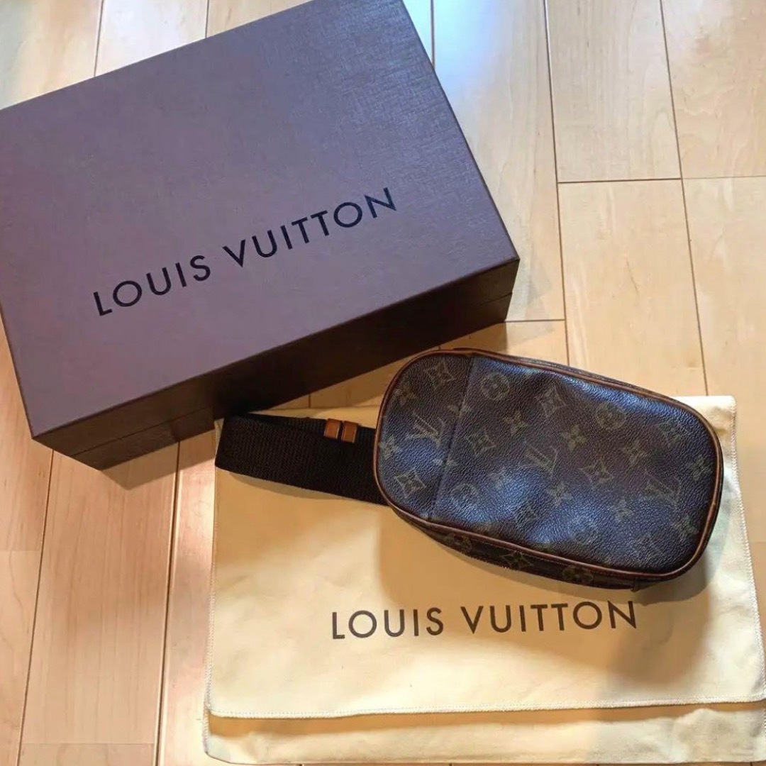 LOUIS VUITTON(ルイヴィトン)の【美品】ルイヴィトン ♡ モノグラム ボディバッグ レディースのバッグ(ボディバッグ/ウエストポーチ)の商品写真