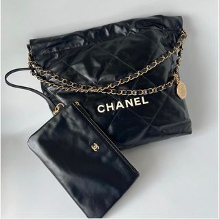 シャネル(CHANEL)のCHANEL22 スモール　新品未使用　ブラック　ゴールド金具(ハンドバッグ)