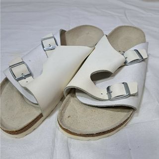 BIRKENSTOCK - 未使用 BIRKENSTOCK レザーサンダル 42 27.0 ホワイトの