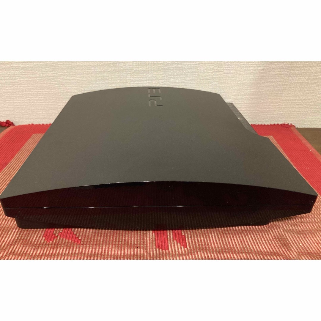 PlayStation3(プレイステーション3)の【美品】プレイステーション3 ブラック CECH-2000A エンタメ/ホビーのゲームソフト/ゲーム機本体(家庭用ゲーム機本体)の商品写真