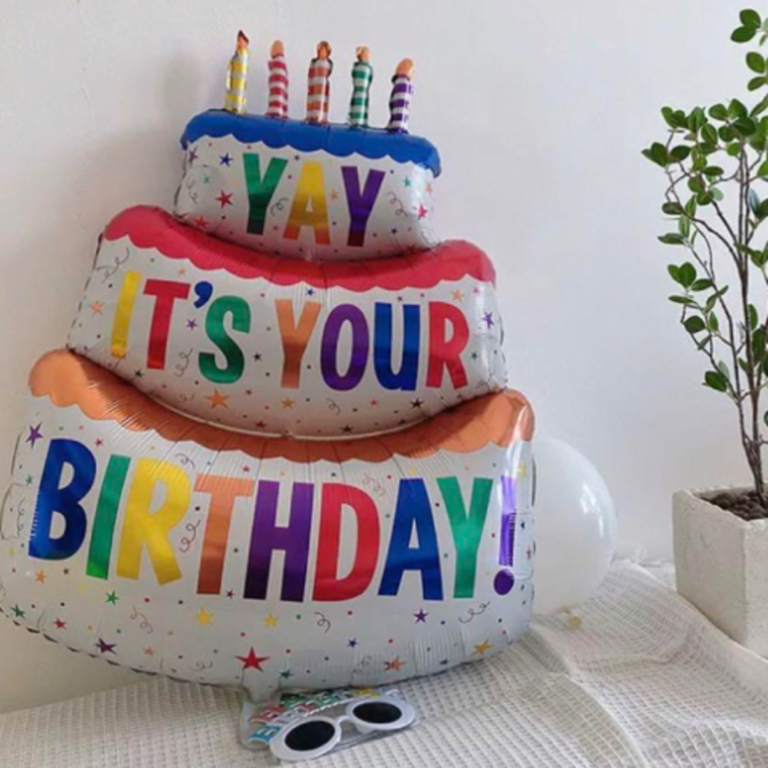 誕生日バルーン　ケーキバルーン　風船　誕生日　写真　特大ケーキ　たためる　可愛 キッズ/ベビー/マタニティのメモリアル/セレモニー用品(その他)の商品写真