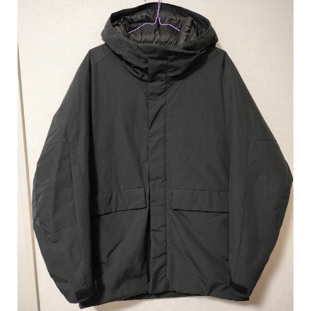 UNIQLO(ユニクロ)のユニクロ　ハイブリッドダウンパーカ　ブラック　L メンズのジャケット/アウター(ダウンジャケット)の商品写真