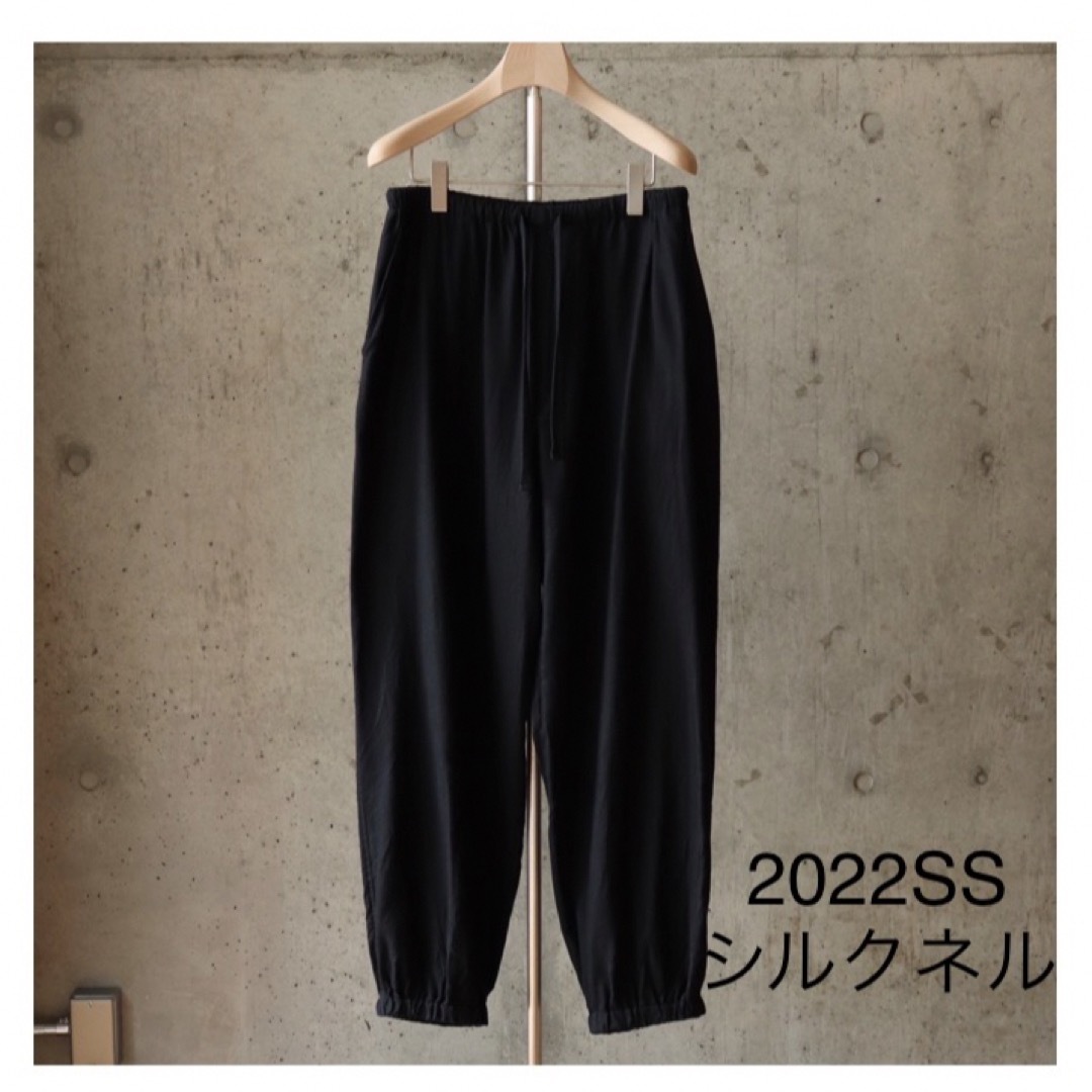 comoli シルクネル ドローストリングパンツ comoli シルクネル ドローストリングパンツ
