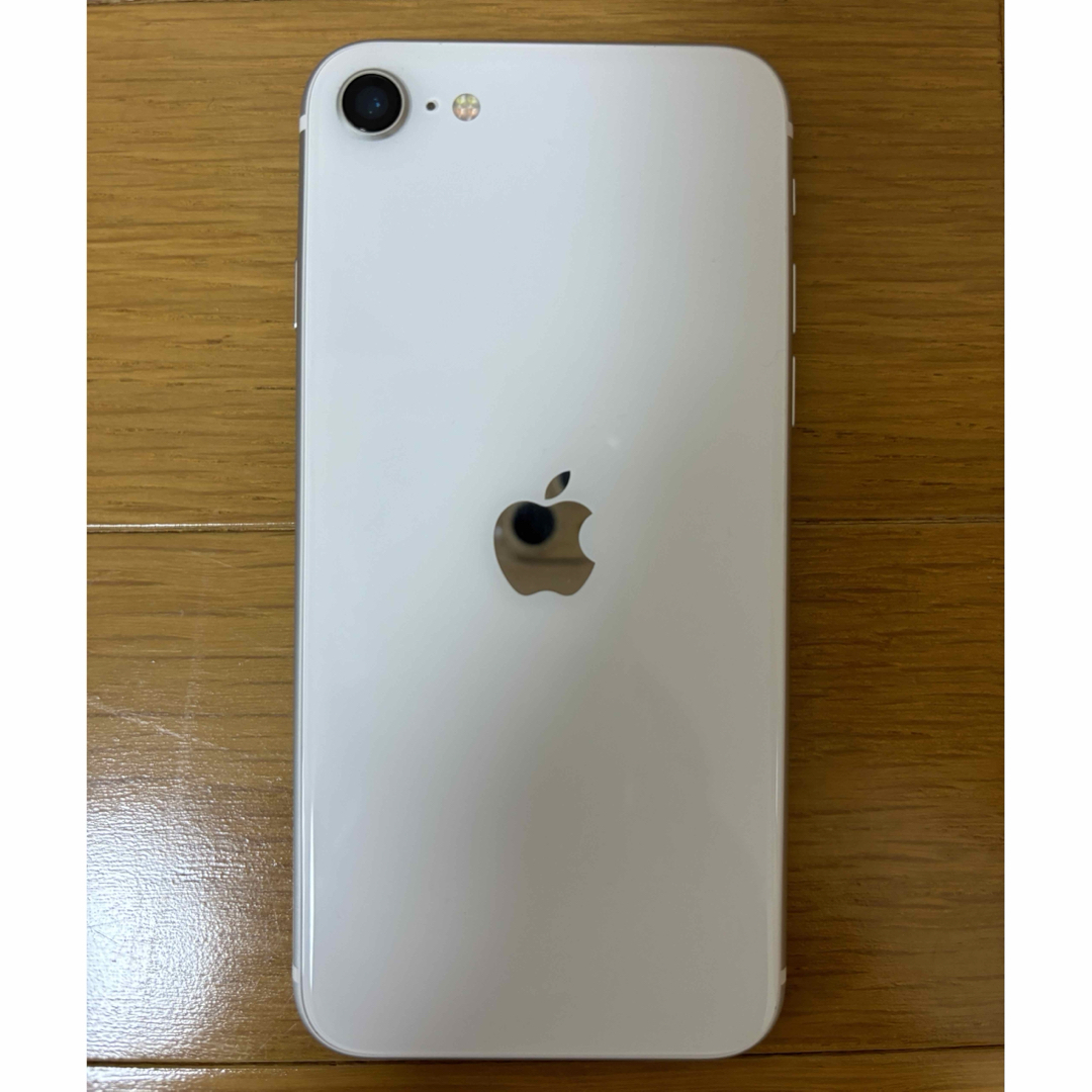 iPhone - iPhone SE 第2世代 (SE2) ホワイト 64 GB docomoの通販 by