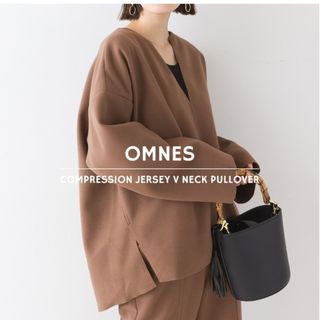 オムネス(OMNES)のOMNES 圧縮ジャージーVネックプルオーバー(カットソー(長袖/七分))