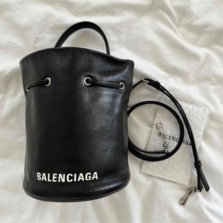 バレンシアガ(Balenciaga)のバレンシアガ　BALENCIAGA ドローストリング バケットバッグ  XS(ハンドバッグ)