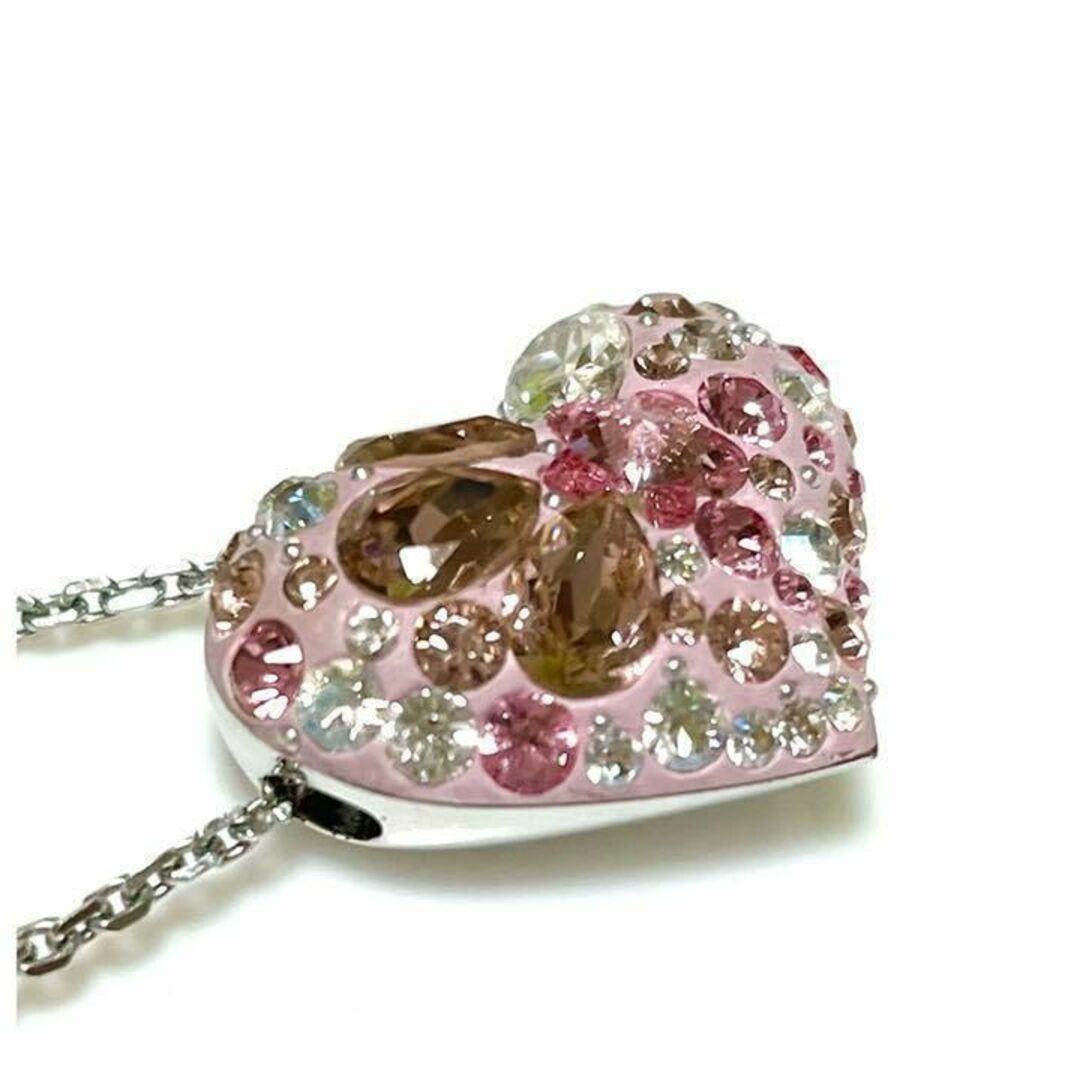 SWAROVSKI(スワロフスキー)の♡超美品♡  スワロフスキー ネックレス ハート ピンク ペンダント レディースのアクセサリー(ネックレス)の商品写真