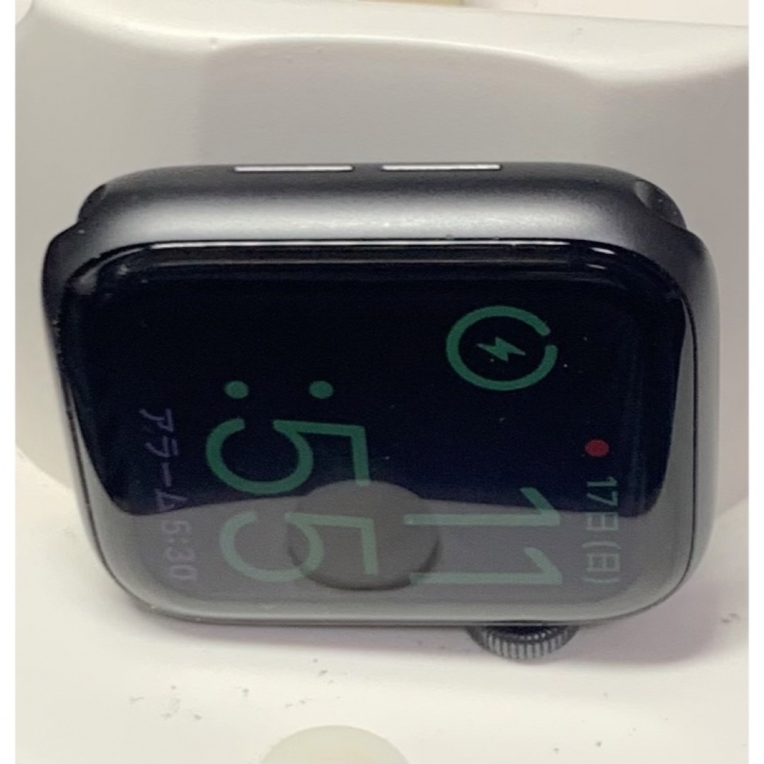 Apple Watch(アップルウォッチ)のApple Watch SE GPS 40mmグレイアルミニウムとブラックバンド メンズの時計(腕時計(デジタル))の商品写真