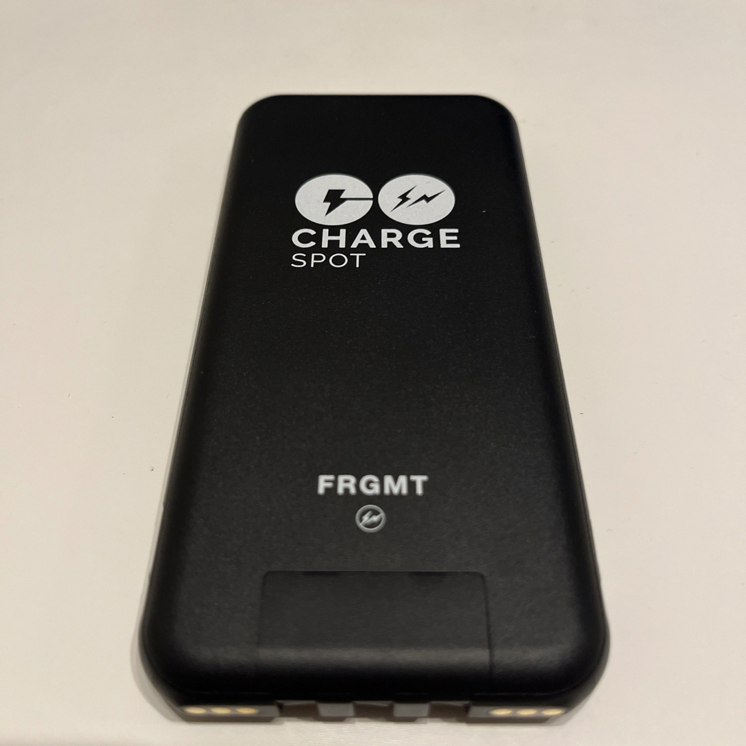 FRAGMENT(フラグメント)のfragment チャージスポット バッテリー スマホ/家電/カメラのスマートフォン/携帯電話(バッテリー/充電器)の商品写真