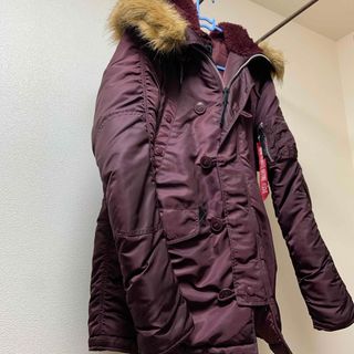 アルファインダストリーズ(ALPHA INDUSTRIES)のALPHA N-3B  Midium  ボルドー 中古　ミリタリー　コート(ミリタリージャケット)