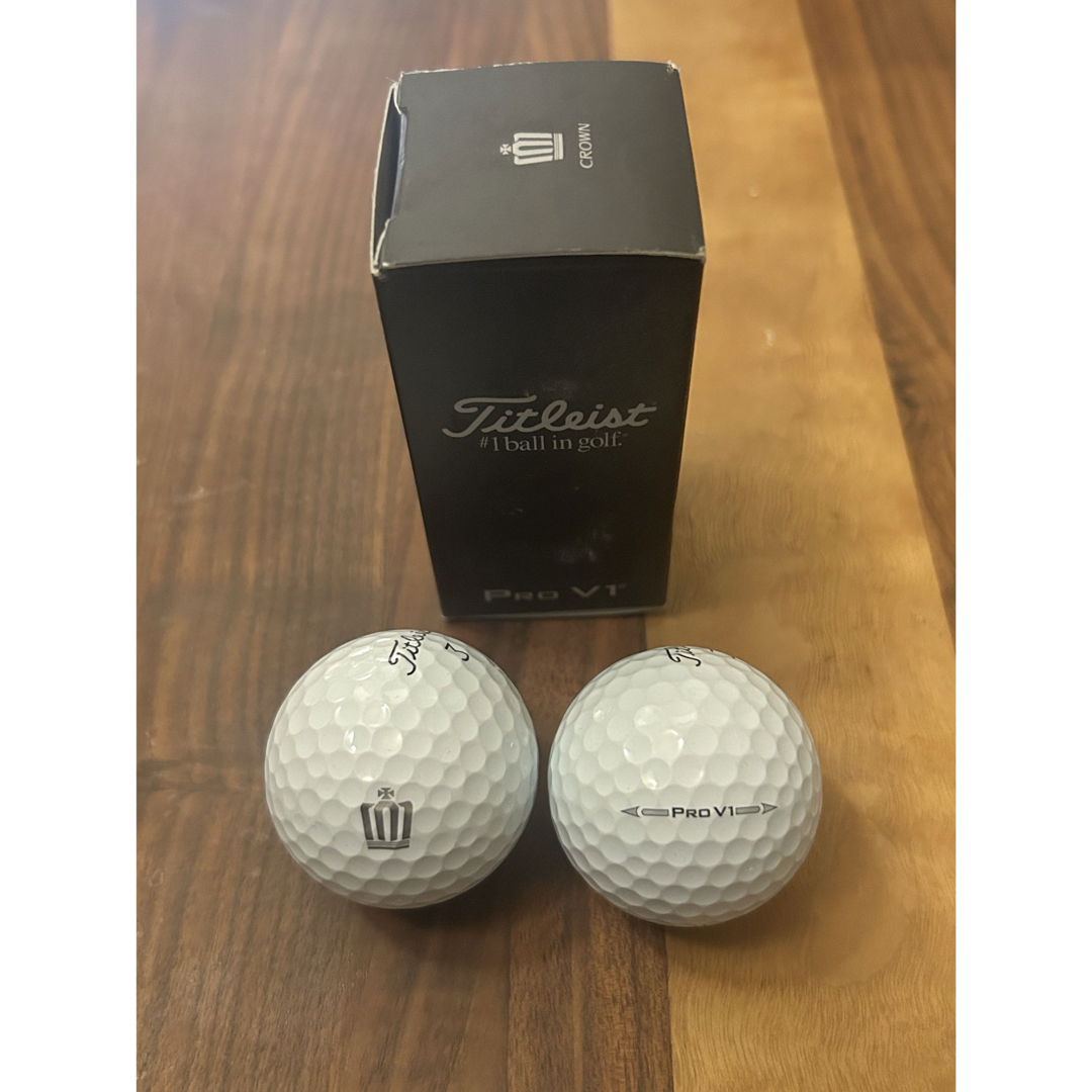 Titleist(タイトリスト)のクラウン　タイトリスト　PRO V1 非売品　ゴルフボール チケットのスポーツ(ゴルフ)の商品写真