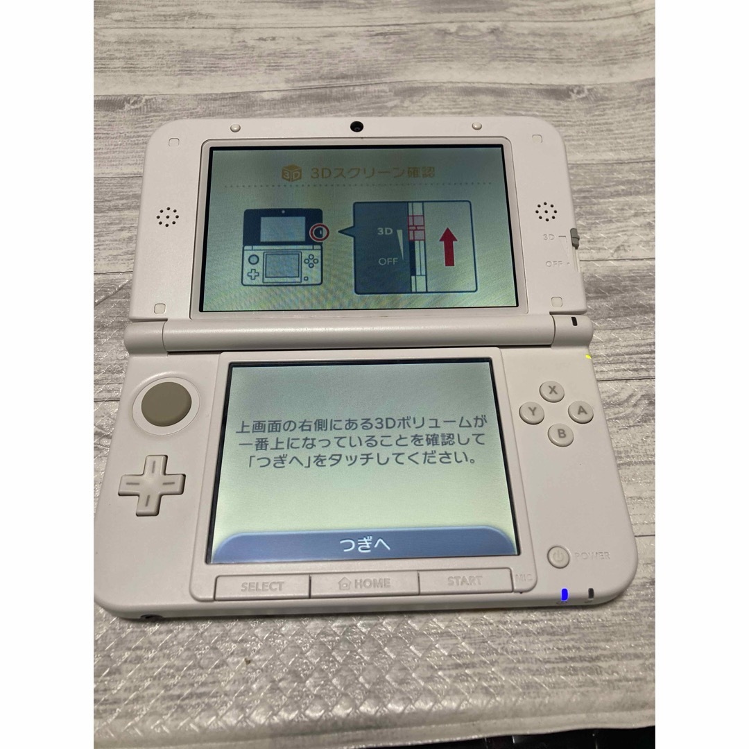 ニンテンドー3DS(ニンテンドー3DS)のニンテンドー3DS LL とびだせ どうぶつの森パック エンタメ/ホビーのゲームソフト/ゲーム機本体(携帯用ゲーム機本体)の商品写真