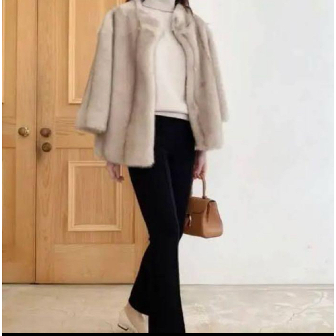 dholic(ディーホリック)の【ENEU】エヌ 大人気　完売　fake fur coat レディースのジャケット/アウター(毛皮/ファーコート)の商品写真