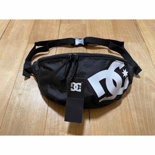 ディーシーシューズ(DC SHOES)の【未使用品】DC SHOES ボディバッグ ウエストバッグ ホワイト(ボディーバッグ)