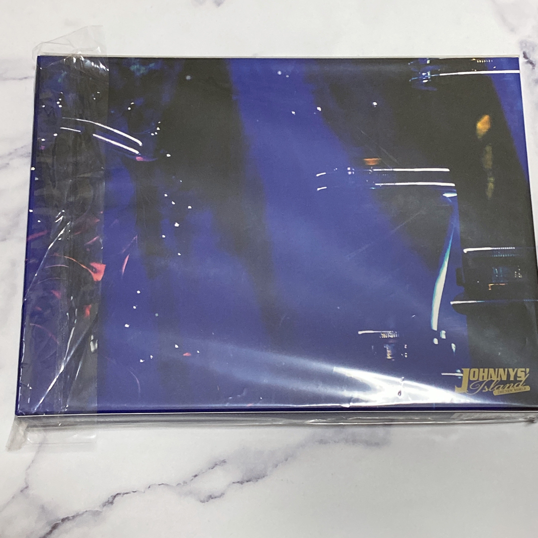 ジャニーズJr.(ジャニーズジュニア)のJOHNNYS IsLAND THE NEW WORLD / Blu-ray エンタメ/ホビーのタレントグッズ(アイドルグッズ)の商品写真