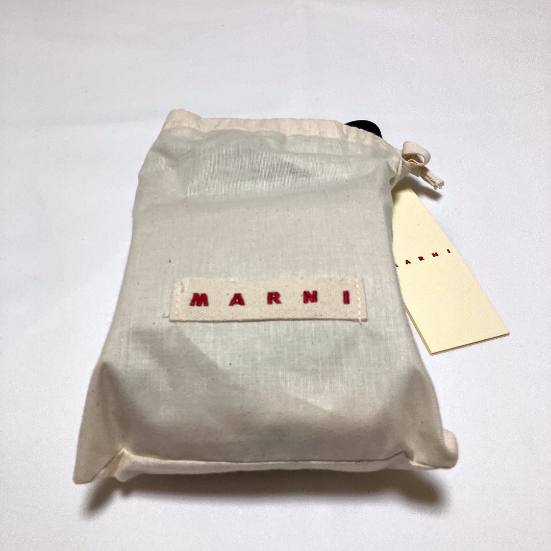 Marni(マルニ)の新品 23aw MARNI ショルダーバッグ 黒 紺 レザー 5583 メンズのバッグ(ショルダーバッグ)の商品写真