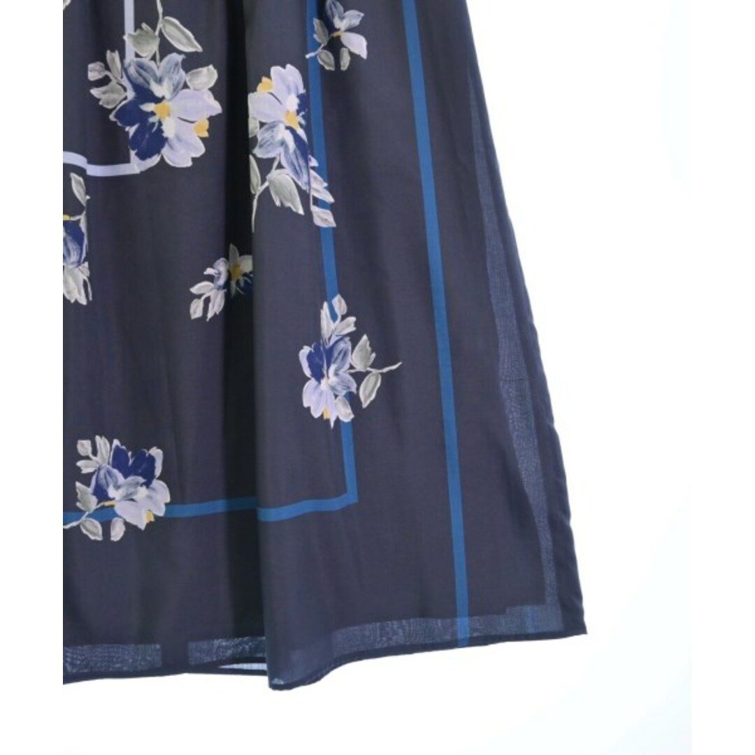SunaUna(スーナウーナ)のSunaUna スーナウーナ ひざ丈スカート 38(M位) 紺(花柄) 【古着】【中古】 レディースのスカート(ひざ丈スカート)の商品写真