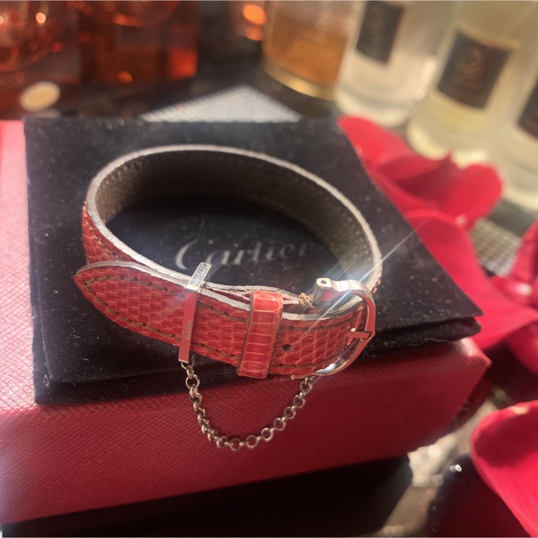 Cartier(カルティエ)のcartier  ブレスレット　赤　希少 ハンドメイドのアクセサリー(ブレスレット/バングル)の商品写真