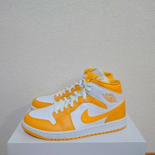 ジョーダン(Jordan Brand（NIKE）)の[新品]NIKE W AIR JORDAN 1 MID エア ジョーダン 1(スニーカー)