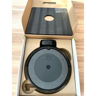 アイロボット(iRobot)のiRobotルンバi3¥49800新品同様roombaお掃除ロボットブラーバ(掃除機)