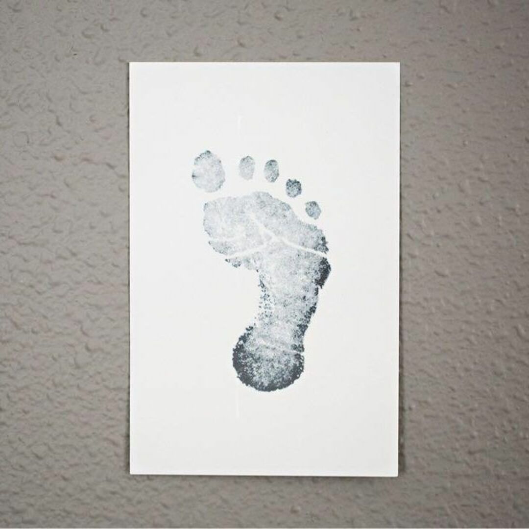 汚れない手足スタンプ記念記録　出産祝い赤ちゃん誕生日 キッズ/ベビー/マタニティのメモリアル/セレモニー用品(手形/足形)の商品写真