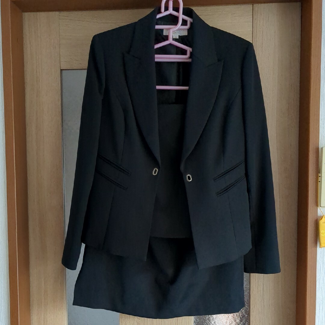 東京ソワール　スーツ２着組のサムネイル