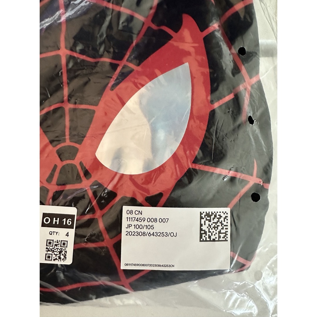 H&M(エイチアンドエム)の《新作》新品　スパイダーマン　オーバーサイズスウェットシャツ　100-105 キッズ/ベビー/マタニティのキッズ服男の子用(90cm~)(ジャケット/上着)の商品写真