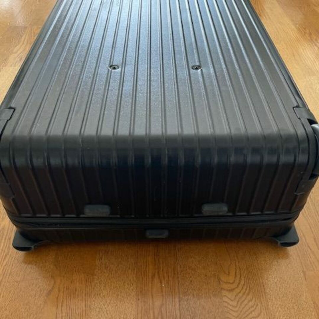 RIMOWA(リモワ)のkoharusan586専用RIMOWA SALSA黒 2輪 約82L レディースのバッグ(スーツケース/キャリーバッグ)の商品写真