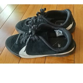 ナイキ(NIKE)のNIKEスニーカー２４cm(スニーカー)