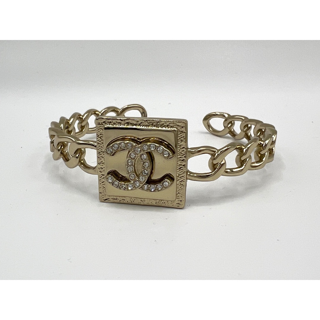 CHANEL - CHANEL シャネル バングル ブレスレット メタル ラインストーン ゴールド B23P ABA237 B10374 超美品