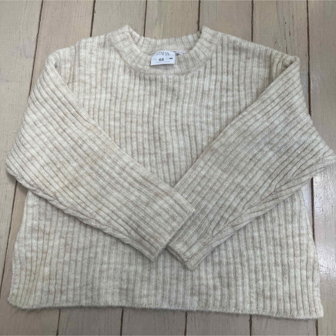 ZARA KIDS(ザラキッズ)のZARA ニット　セーター　白　100 90 95 女の子　男の子　クリスマス キッズ/ベビー/マタニティのキッズ服女の子用(90cm~)(ニット)の商品写真