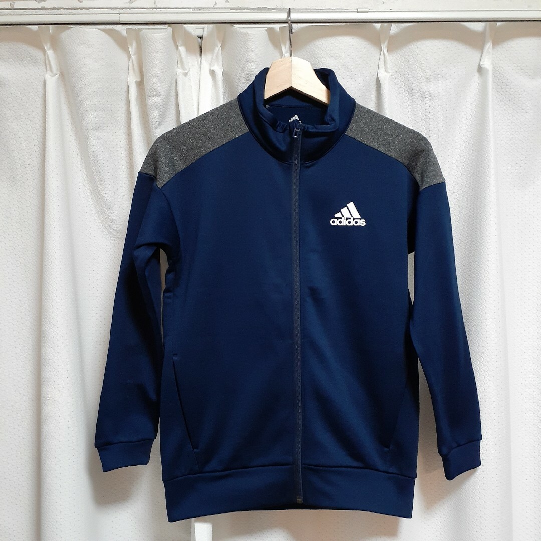 adidas(アディダス)のアディダス adidas 裏起毛ジャケット 150 キッズ/ベビー/マタニティのキッズ服男の子用(90cm~)(ジャケット/上着)の商品写真