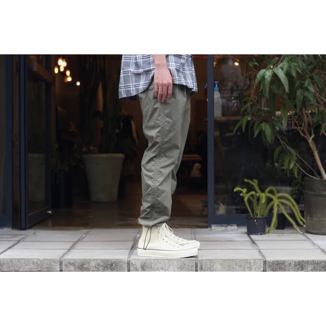 nonnative(ノンネイティブ)のnonnative TROOPER EASY PANTS Pliantex® 緑 メンズのパンツ(ワークパンツ/カーゴパンツ)の商品写真