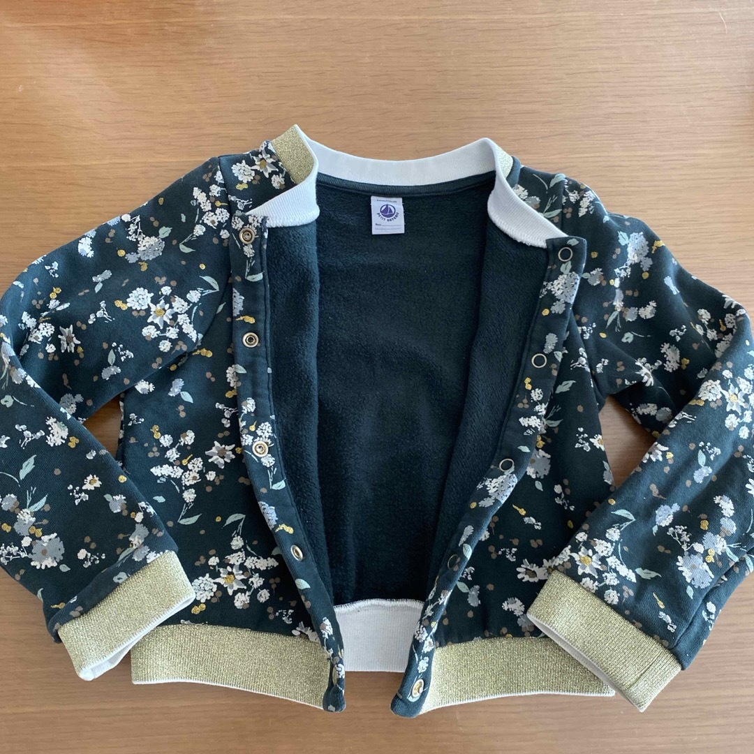 PETIT BATEAU(プチバトー)のPETIT BATEAU 116cm 花柄 裏起毛ジャケットゴールド キッズ/ベビー/マタニティのキッズ服女の子用(90cm~)(ジャケット/上着)の商品写真