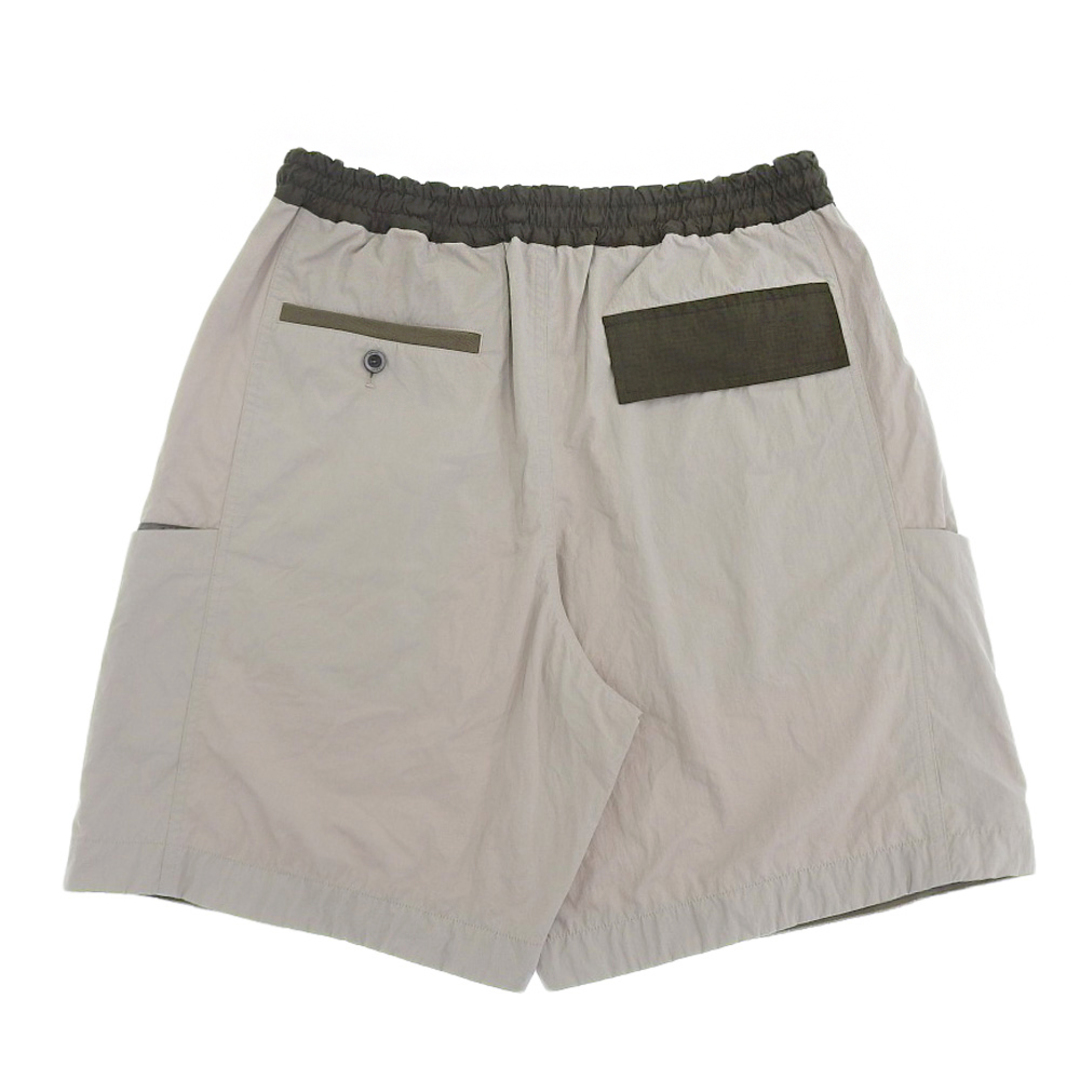 sacai(サカイ)のサカイ 未使用 sacai サカイ 23SS Taslan Nylon Shorts ボトムス メンズ ベージュ 1 23-03090M 1 メンズのパンツ(ショートパンツ)の商品写真