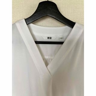 ユニクロ(UNIQLO)のユニクロ　白ブラウス(シャツ/ブラウス(長袖/七分))