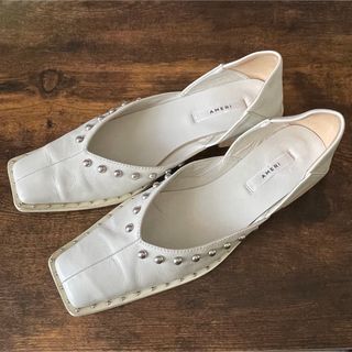 アメリヴィンテージ(Ameri VINTAGE)のSTUDS WOOD HEEL BABOOSH アメリヴィンテージ(ローファー/革靴)