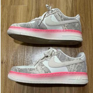 ナイキ(NIKE)のNIKE AIR FORCE 1 '07 LX(スニーカー)