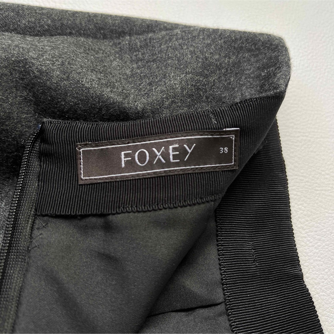 FOXEY(フォクシー)の美品　Foxey フォクシー　フレアスカート　ダイヤモンドリリー　リッチグレー レディースのスカート(ひざ丈スカート)の商品写真