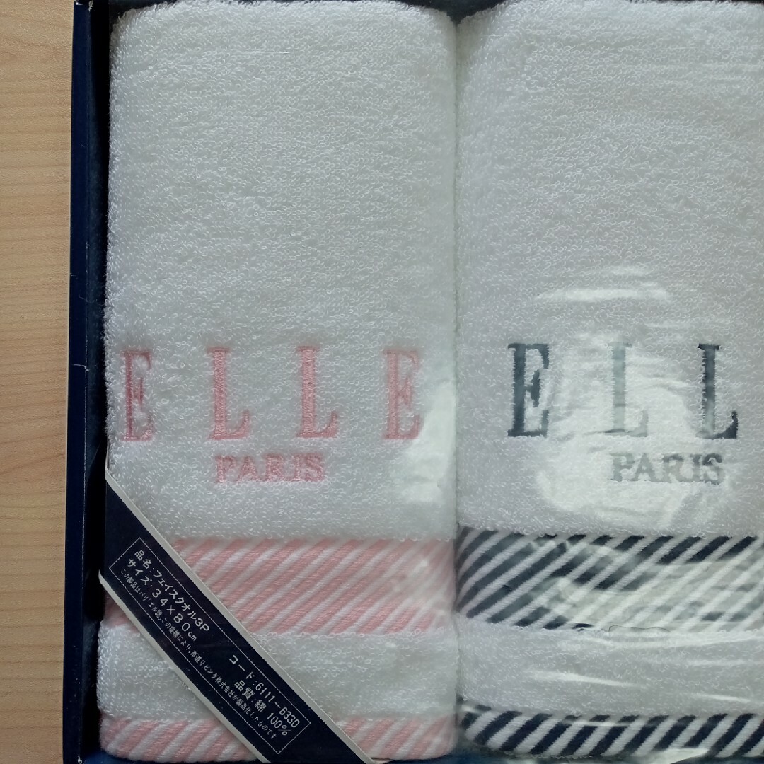 ELLE(エル)のフェイスタオル インテリア/住まい/日用品の日用品/生活雑貨/旅行(タオル/バス用品)の商品写真