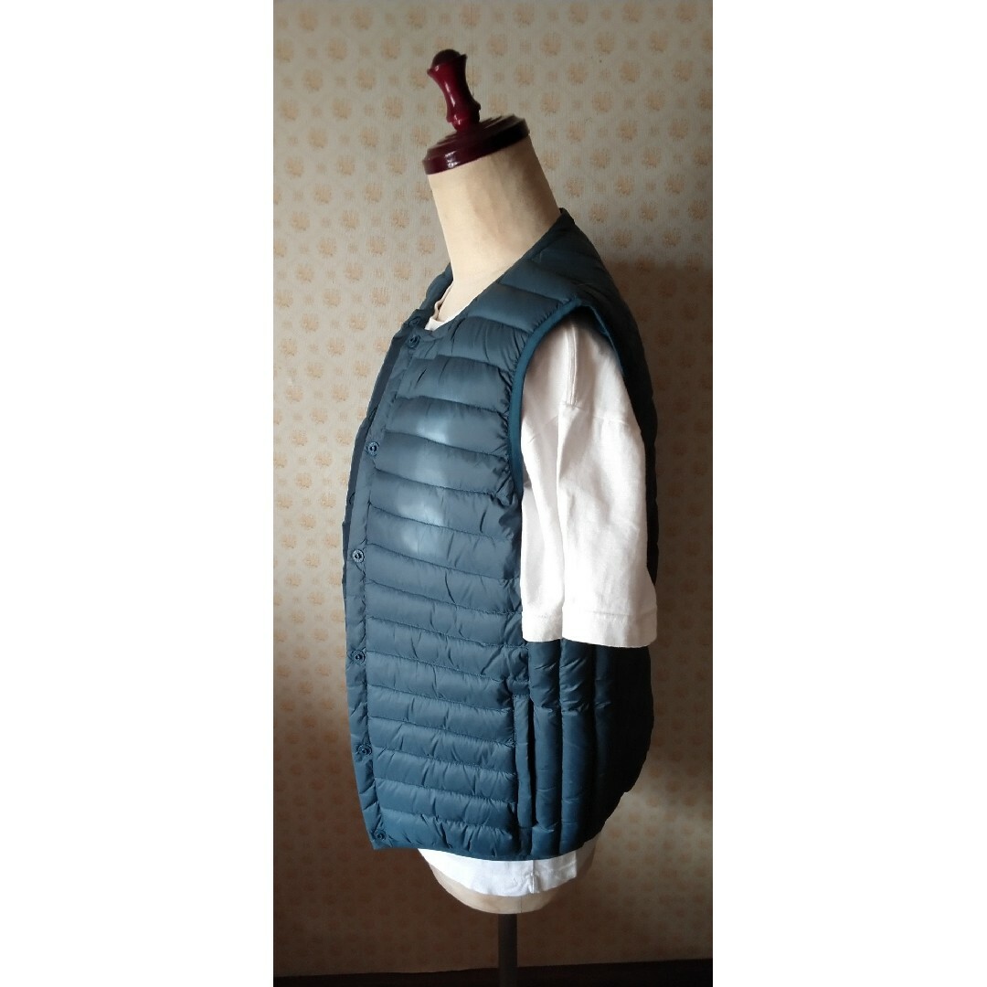 韓国ファッションTOPTEN　ライトダウンベスト レディースのジャケット/アウター(ダウンベスト)の商品写真