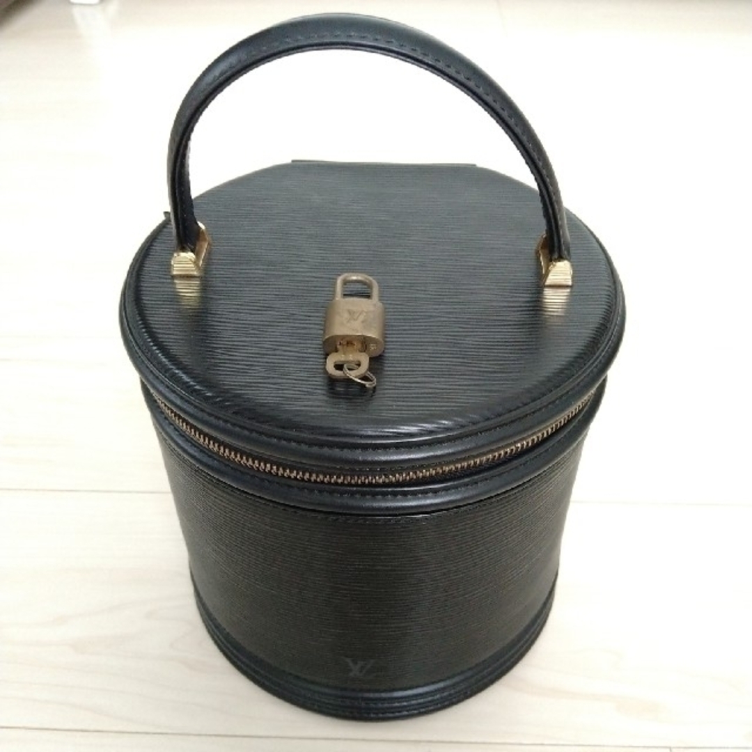 LOUIS VUITTON - ルイヴィトン エピ カンヌ黒の通販 by mama LOUIS VUITTON - ルイヴィトン エピ カンヌ黒の通販 by mama