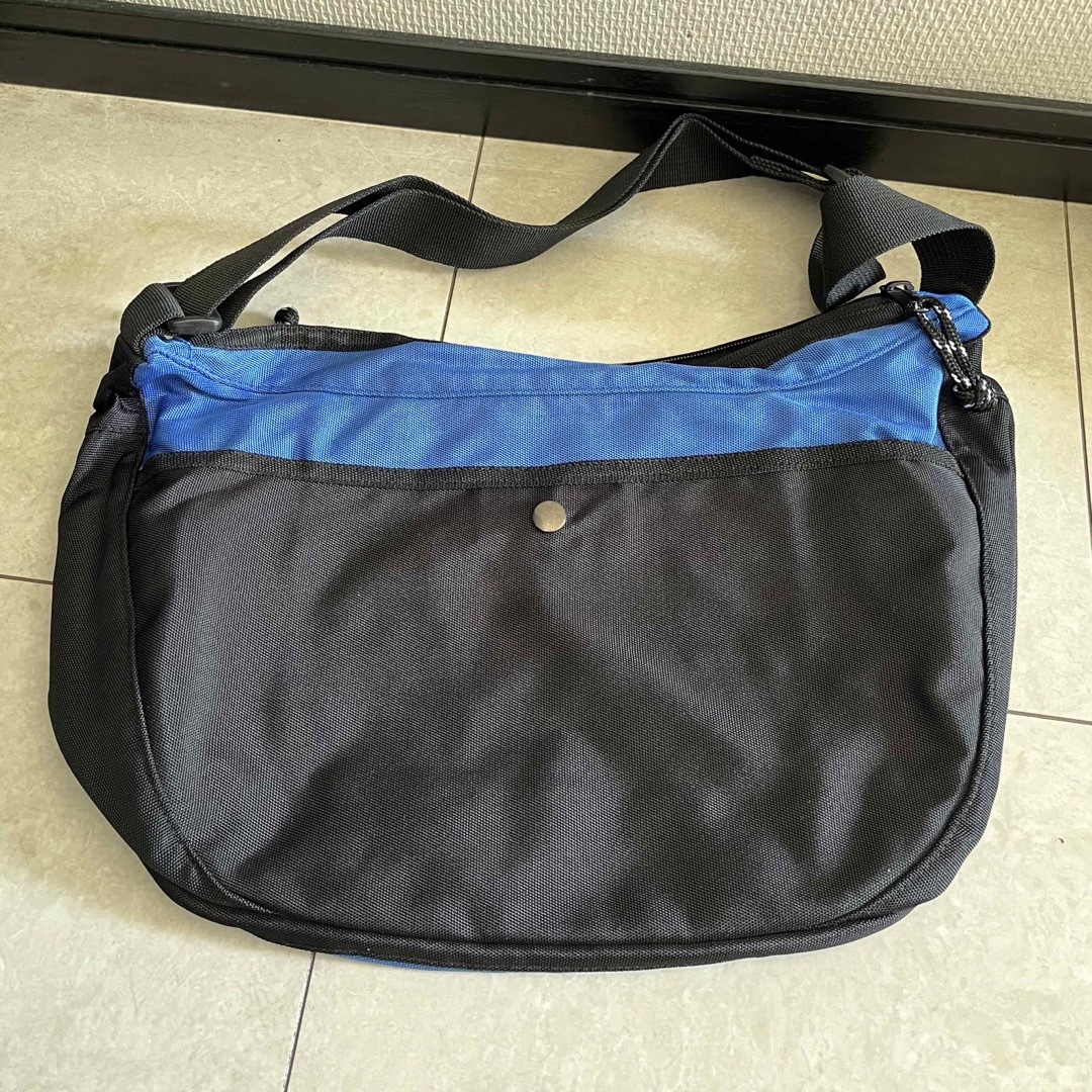 GU ショルダーバッグ メンズのバッグ(ショルダーバッグ)の商品写真