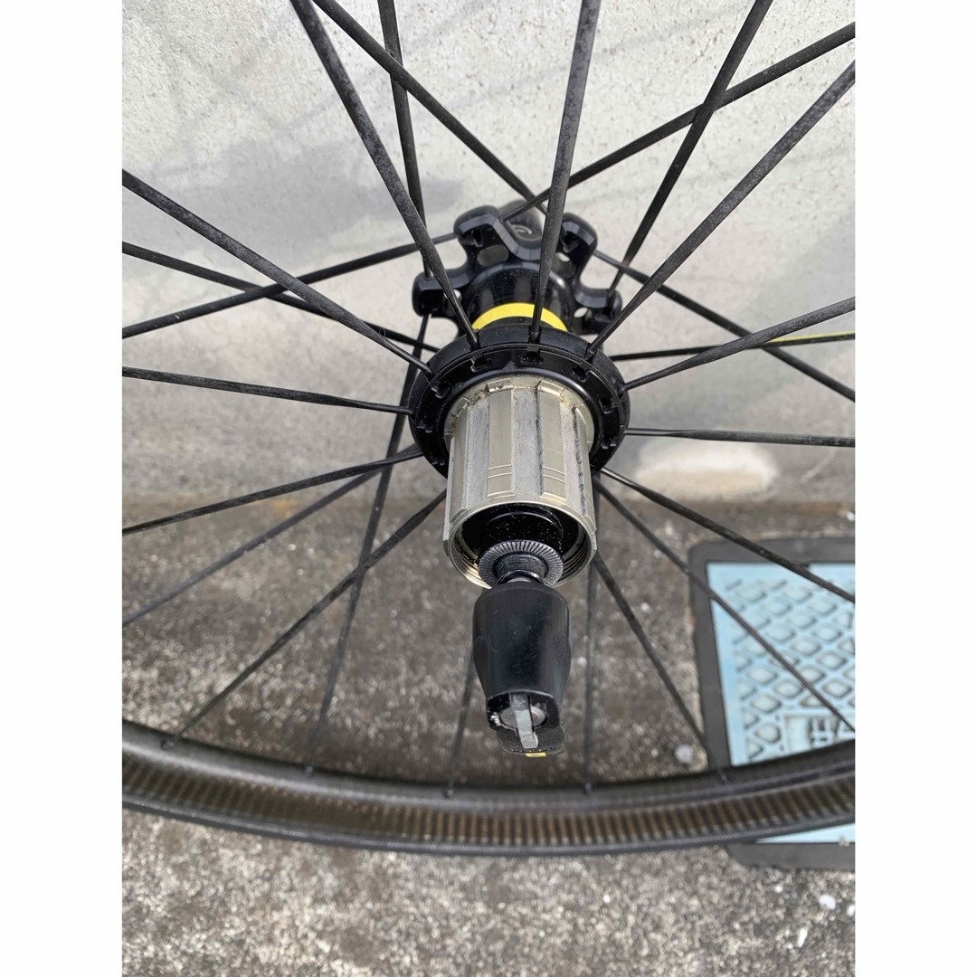 MAVIC(マヴィック)のMAVIC COSMIC PRO CARBON SL UST ホイール 自動車/バイクの自動車(タイヤ・ホイールセット)の商品写真