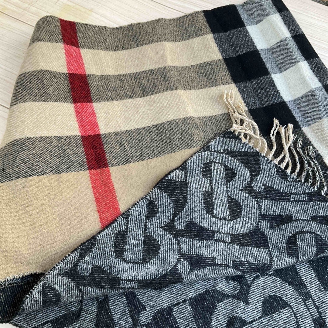 BURBERRY(バーバリー)のバーバリー　マフラー　中古美品 メンズのファッション小物(マフラー)の商品写真