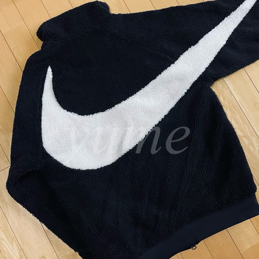 NIKE(ナイキ)のあいねぇ様専用 新品 M ナイキ ボアジャケット ブラック ビッグスウォッシュ メンズのジャケット/アウター(ブルゾン)の商品写真